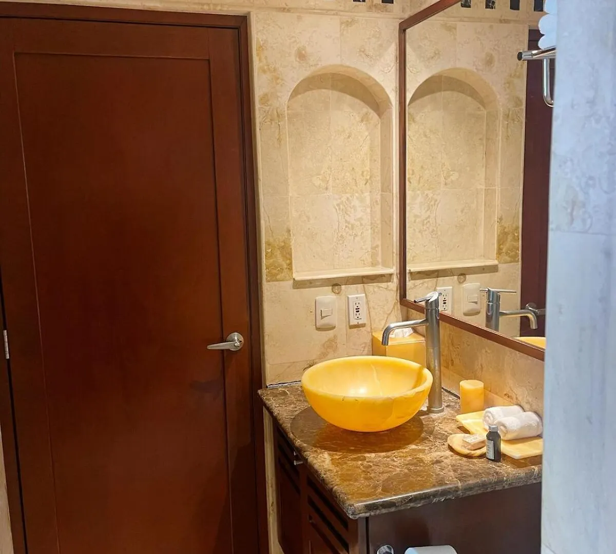 2Br Kobah 1 Block To Beach & 5Th Pool Gym Tulum Apartment